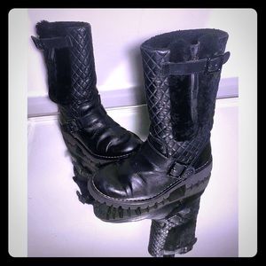 CHANEL Quilted Leather Snowboots